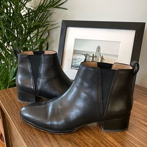 Madewell ‘Carina’ Chelsea boot in black